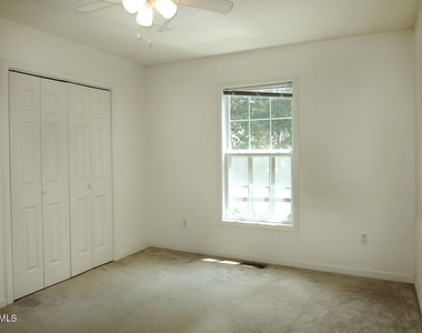 320 Davie Road - Photo Thumbnail 10