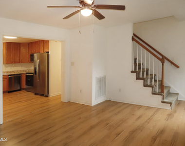 320 Davie Road - Photo Thumbnail 2