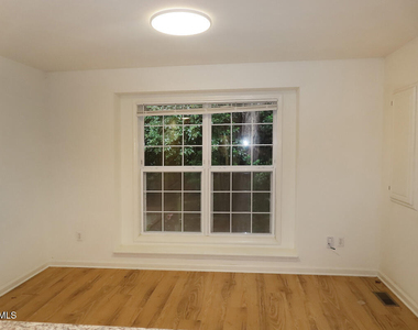 320 Davie Road - Photo Thumbnail 4