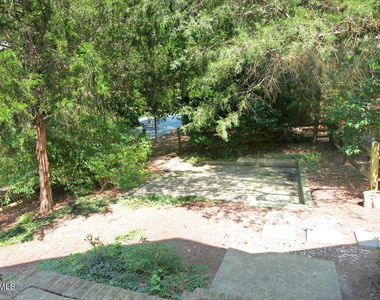 320 Davie Road - Photo Thumbnail 15
