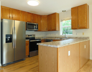 310 Davie Road - Photo Thumbnail 4