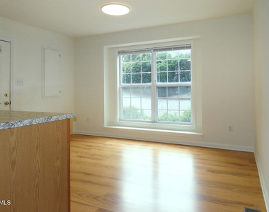 310 Davie Road - Photo Thumbnail 3