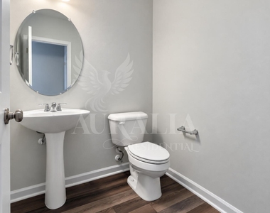 2721 Chert Lane - Photo Thumbnail 8