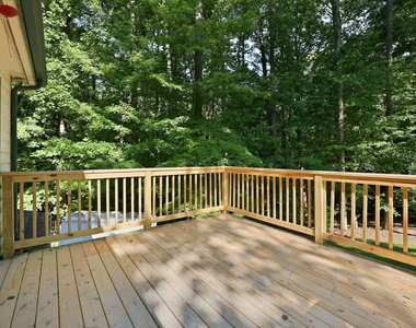 11129 Lakeshore Drive - Photo Thumbnail 19