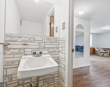 3242 Parkview Drive - Photo Thumbnail 22