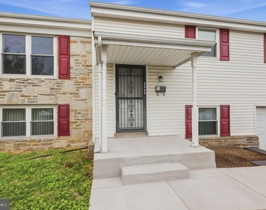 3242 Parkview Drive - Photo Thumbnail 1