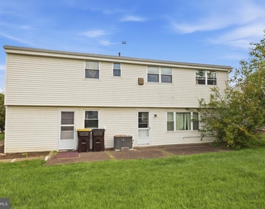 3242 Parkview Drive - Photo Thumbnail 29