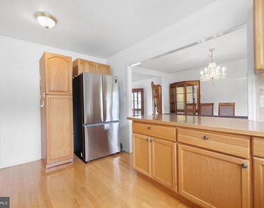 3242 Parkview Drive - Photo Thumbnail 10