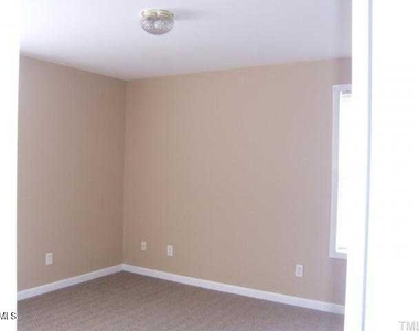208 N Franklin Street - Photo Thumbnail 7