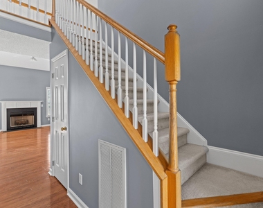 110 Richard Drive - Photo Thumbnail 6
