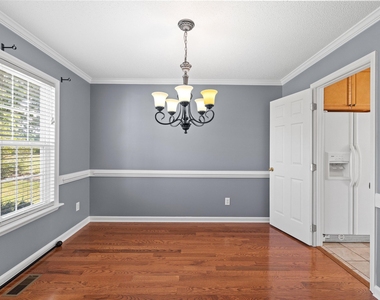 110 Richard Drive - Photo Thumbnail 7