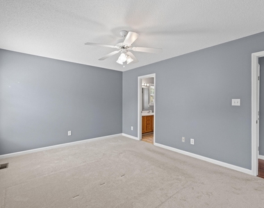 110 Richard Drive - Photo Thumbnail 22