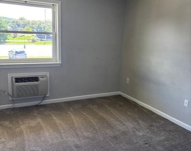 1334 W Wyomissing Court - Photo Thumbnail 12