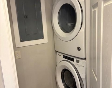 1334 W Wyomissing Court - Photo Thumbnail 11