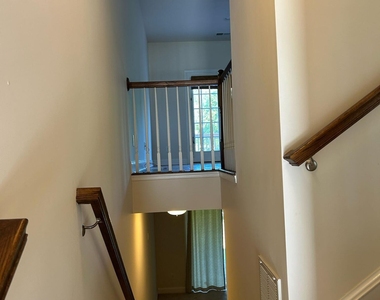 1112 Boxcar Way - Photo Thumbnail 18