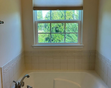 1112 Boxcar Way - Photo Thumbnail 12