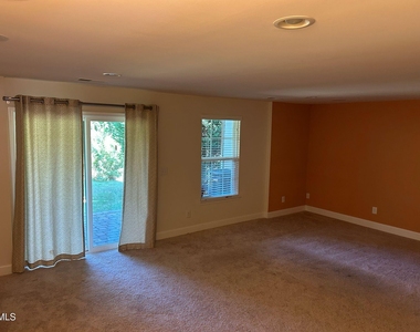 1112 Boxcar Way - Photo Thumbnail 19