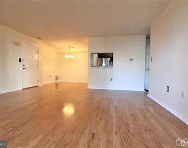 1219 Ravens Crest Drive - Photo Thumbnail 2