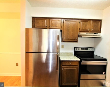 1219 Ravens Crest Drive - Photo Thumbnail 6