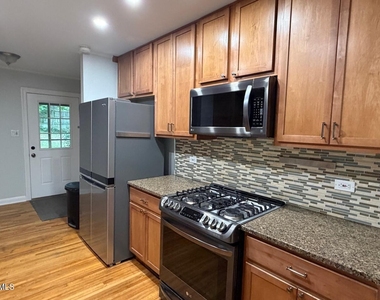 401 Barclay Road - Photo Thumbnail 10