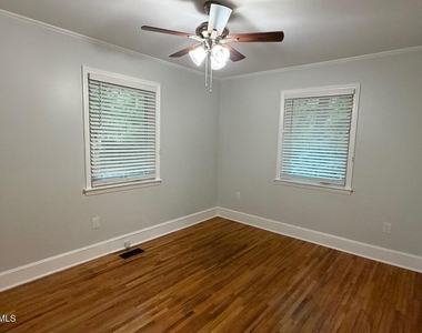 401 Barclay Road - Photo Thumbnail 6