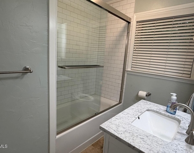 401 Barclay Road - Photo Thumbnail 13
