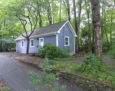 904 E Franklin Street - Photo Thumbnail 7