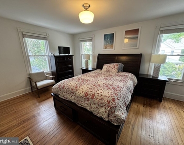 46 Chestnut Street - Photo Thumbnail 8