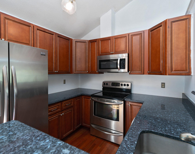 3304 Mill Run - Photo Thumbnail 4
