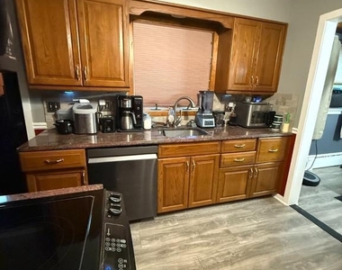 110 Gropp Avenue - Photo Thumbnail 6
