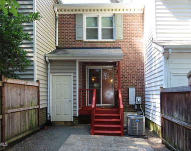 109 Gunston Court - Photo Thumbnail 13