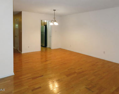 109 Gunston Court - Photo Thumbnail 2