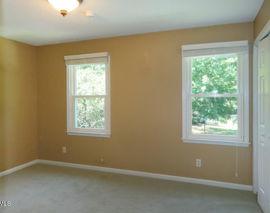 109 Gunston Court - Photo Thumbnail 8