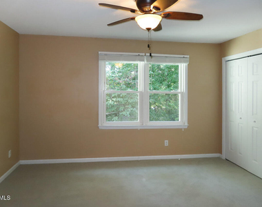 109 Gunston Court - Photo Thumbnail 7