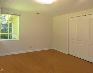 228 Barclay Road - Photo Thumbnail 9