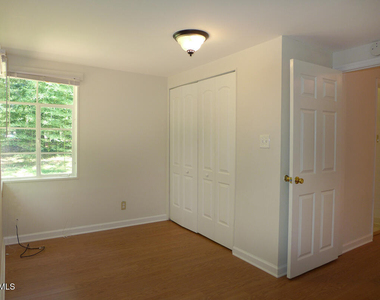 228 Barclay Road - Photo Thumbnail 10