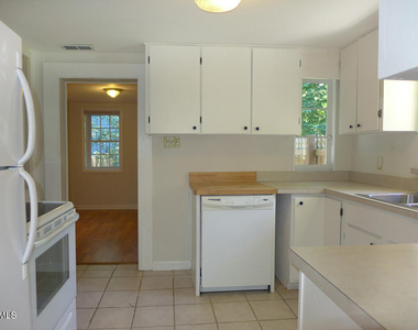 228 Barclay Road - Photo Thumbnail 5