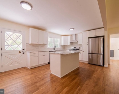 236 Cedar Avenue - Photo Thumbnail 3