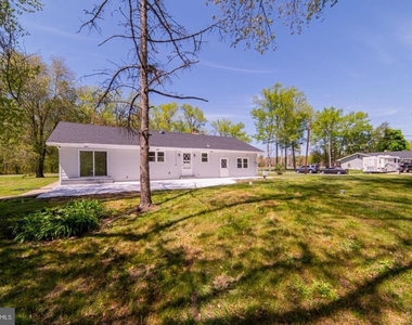 236 Cedar Avenue - Photo Thumbnail 24