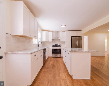 236 Cedar Avenue - Photo Thumbnail 2