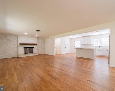 236 Cedar Avenue - Photo Thumbnail 6