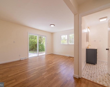 236 Cedar Avenue - Photo Thumbnail 10