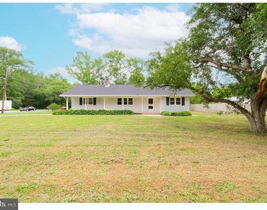 236 Cedar Avenue - Photo Thumbnail 1