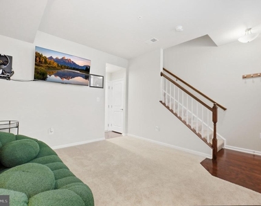 10521 Rawlins Lane - Photo Thumbnail 5
