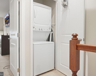 10521 Rawlins Lane - Photo Thumbnail 21