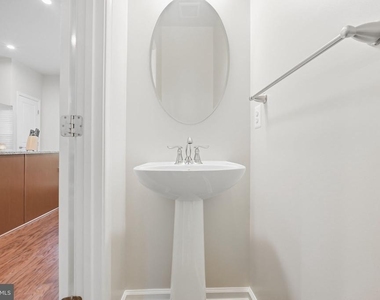 10521 Rawlins Lane - Photo Thumbnail 16