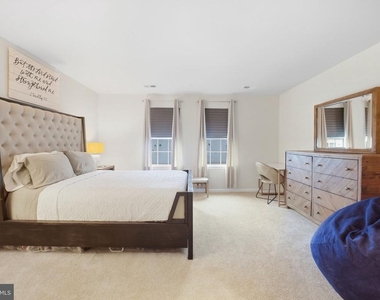10521 Rawlins Lane - Photo Thumbnail 23