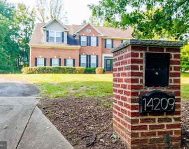 14209 Dunwood Valley Drive - Photo Thumbnail 15