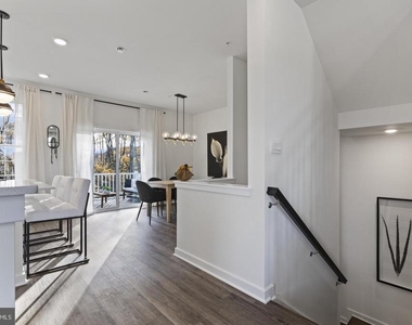 15037 Douglas Fir Lane - Photo Thumbnail 6