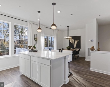 15037 Douglas Fir Lane - Photo Thumbnail 10